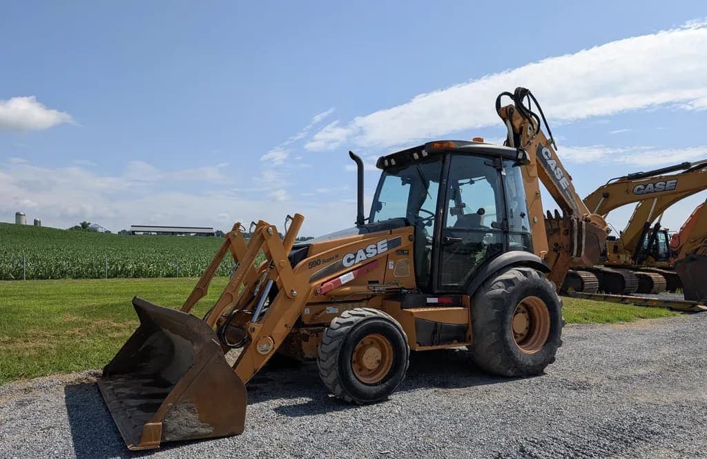 2011 Case 580 Super N listing photo — photo 1 of 28