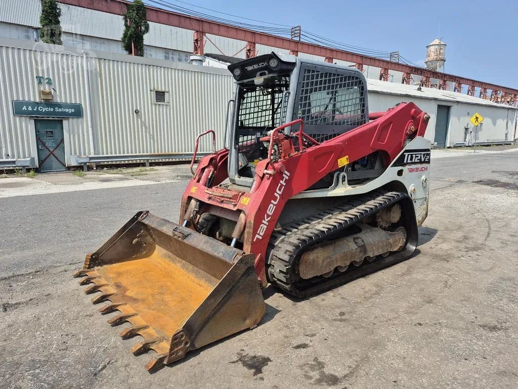 2017 Takeuchi TL12R2 listing photo — photo 1 of 14