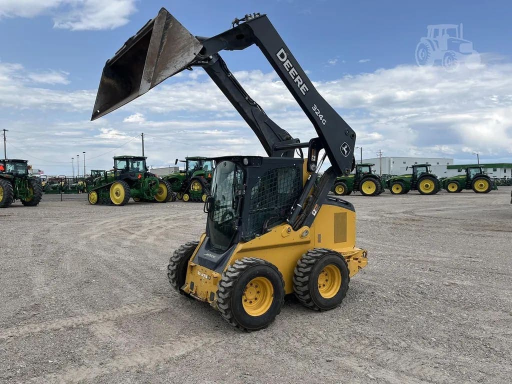 2019 John Deere 324G listing photo — photo 1 of 21