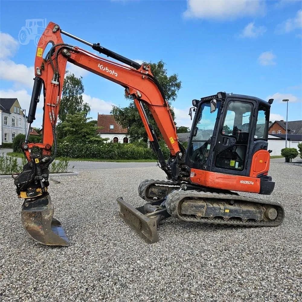 2019 Kubota KX057-4 listing photo — photo 1 of 38